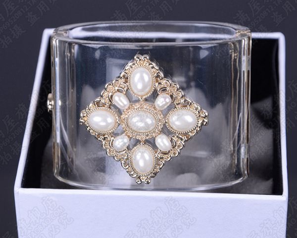 fashion- and american retro luxury black clear acrylic c letter decoration inlay pearl wide bracelet bangle
fashion- and american retro luxury black clear acrylic c letter decoration inlay pearl wide bracelet bangle