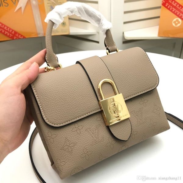 2019 new women leather handbags female mother package bag hand mother bill of lading shoulder bag women bag size:16*21*8cm m43129 02
2019 new women leather handbags female mother package bag hand mother bill of lading shoulder bag women bag size:16*21*8cm m43129 02