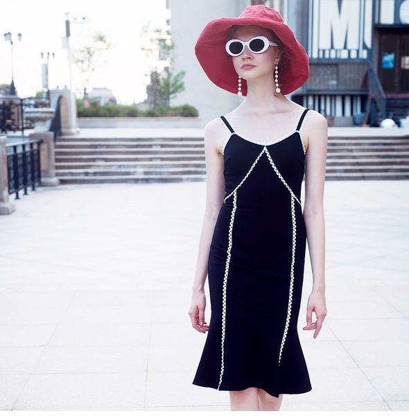 лето новый черно-белый контрастный цвет slim fit dress sexy v-образным вырезом двойные подтяжки щипцы талии платье ретро блестки маленькая ч, White;black
лето новый черно-белый контрастный цвет slim fit dress sexy v-образным вырезом двойные подтяжки щипцы талии платье ретро блестки маленькая ч, White;black