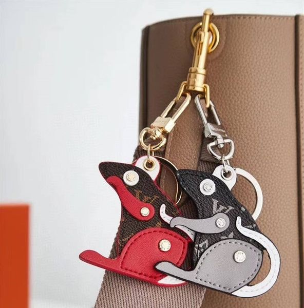 high qualtiy stainless steel keychain key chain brand key chain designers men women car bag keychain with box, Silver
high qualtiy stainless steel keychain key chain brand key chain designers men women car bag keychain with box, Silver