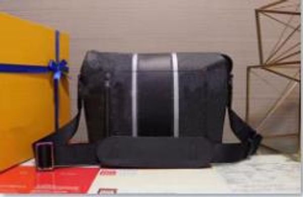 1079 c-designer luxury handbags purses genuine leather messenger bag designer shoulder bag women 30x23x10cm 
1079 c-designer luxury handbags purses genuine leather messenger bag designer shoulder bag women 30x23x10cm