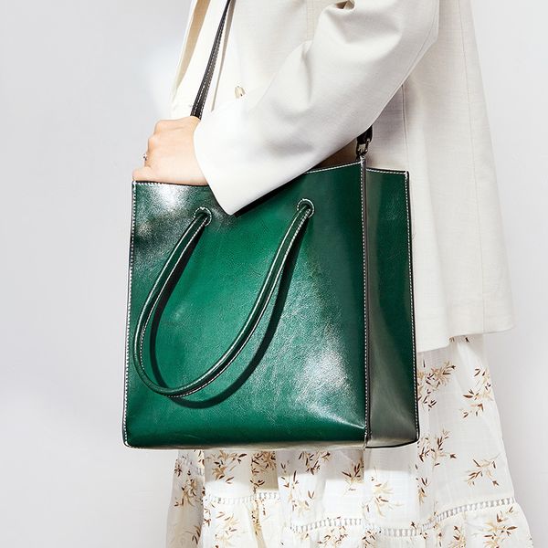 leather handbags 2020 new bag female tide fashion simple wild handbag large capacity leather female retro bag
leather handbags 2020 new bag female tide fashion simple wild handbag large capacity leather female retro bag