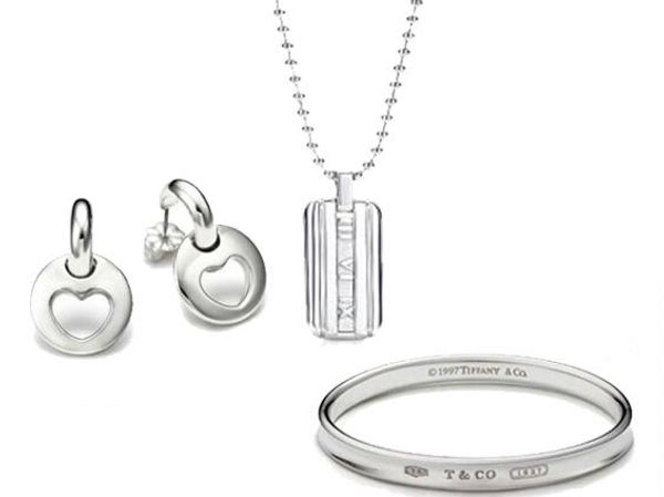 Продажа горячих 2019 Новые серебряные бренды Tiffany925 Ожерелье и браслет + серьги Подарки с коробкой бесплатная доставка
Продажа горячих 2019 Новые серебряные бренды Tiffany925 Ожерелье и браслет + серьги Подарки с коробкой бесплатная доставка