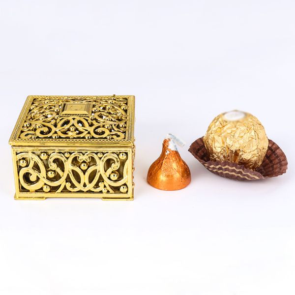 великобритания 12шта cross hollow свадьбы пластикового фавор коробка конфет gold / silve 2019
великобритания 12шта cross hollow свадьбы пластикового фавор коробка конфет gold / silve 2019