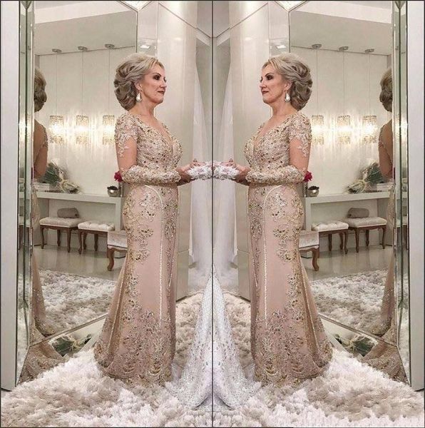 2020 elegant mermaid mother of the bride dresses v neck long sleeves lace appliques beaded illusion party evening gowns wedding guest dress, Black;red
2020 elegant mermaid mother of the bride dresses v neck long sleeves lace appliques beaded illusion party evening gowns wedding guest dress, Black;red