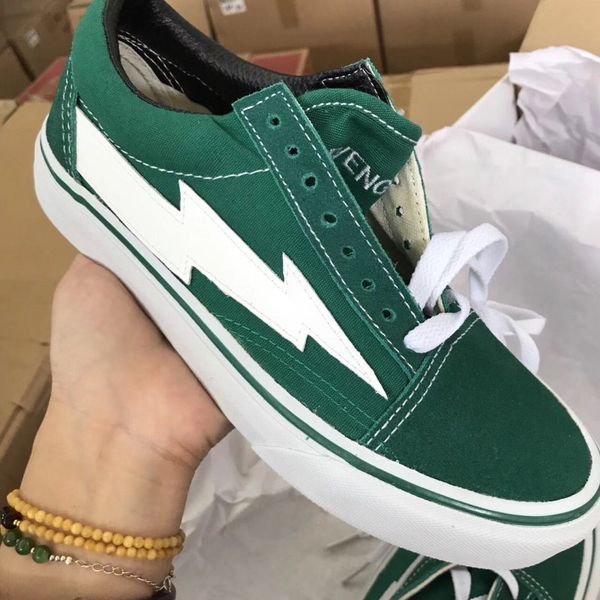 Yezee Calabasas стилист Ian Connors Revenge X Storm кроссовки kanye west calabasas Повседневная обувь Мужская
Yezee Calabasas стилист Ian Connors Revenge X Storm кроссовки kanye west calabasas Повседневная обувь Мужская