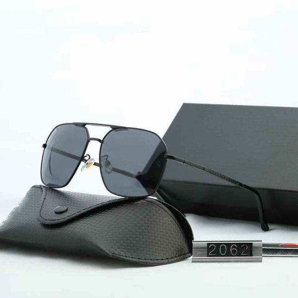 2020 latest fashion sunglasses: stainless steel frame, polaroid high-definition polarized lens, spring leg. model: 2062
2020 latest fashion sunglasses: stainless steel frame, polaroid high-definition polarized lens, spring leg. model: 2062