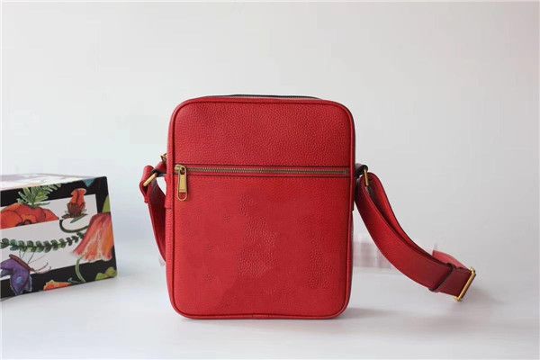 591new style, soft cowhide fabric, slightly old exquisite works, simple design, exquisite design of the outer bag
591new style, soft cowhide fabric, slightly old exquisite works, simple design, exquisite design of the outer bag