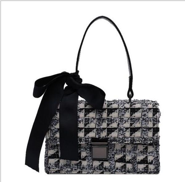 new handbags women's new wild ins texture shoulder messenger bag autumn and winter nizi small square bag tide
new handbags women's new wild ins texture shoulder messenger bag autumn and winter nizi small square bag tide