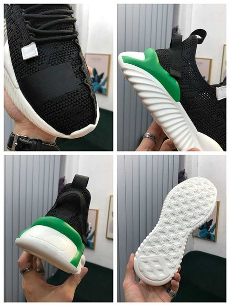 new casual low-sports shoes upper imported breathable flying woven original outsole non-slip wear-resistant classic wild33, Black
new casual low-sports shoes upper imported breathable flying woven original outsole non-slip wear-resistant classic wild33, Black