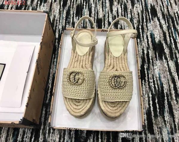 2019 summer double pearl decorative buckl Straw thick-soled sandals for leisure and comfort Black and white red blue
2019 summer double pearl decorative buckl Straw thick-soled sandals for leisure and comfort Black and white red blue