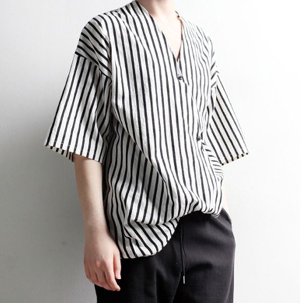 s-4xl trendy men's personality vertical stripe short sleeve shirt shirt v-neck loose irregular asymmetric japanese personality t, White;black
s-4xl trendy men's personality vertical stripe short sleeve shirt shirt v-neck loose irregular asymmetric japanese personality t, White;black