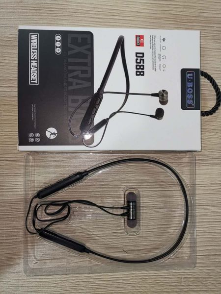 Sport in ear wirele earphone bluetooth 4 2 tereo headphone head et w mic with retail bag
Sport in ear wirele earphone bluetooth 4 2 tereo headphone head et w mic with retail bag