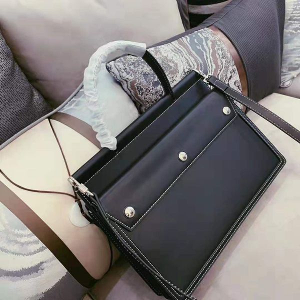 мода дизайнер женщины totes сумки luxury lady дизайнер crossbody сумки с new style моды мешок плеча женщин 3 цвета необходимое lady cow # 4
мода дизайнер женщины totes сумки luxury lady дизайнер crossbody сумки с new style моды мешок плеча женщин 3 цвета необходимое lady cow # 4