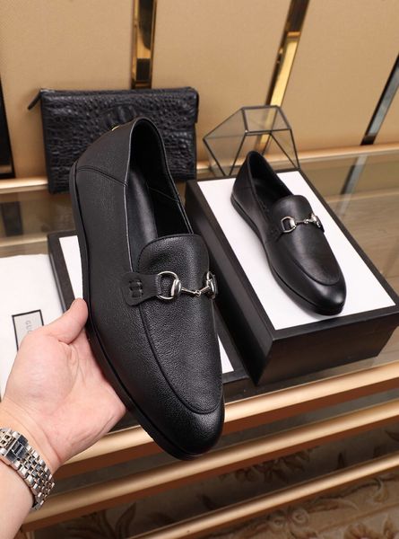 high-end luxury fashion designer men's leather shoes casual party dress shoes business office wedding shoes triple classic men's b
high-end luxury fashion designer men's leather shoes casual party dress shoes business office wedding shoes triple classic men's b