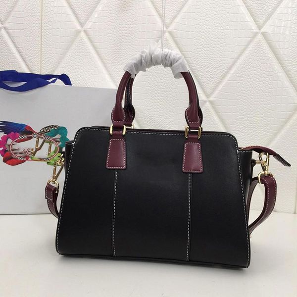 designer handbag purses prad genuine leather fashion briefcase men designer luxury hand bag contracted usa style
designer handbag purses prad genuine leather fashion briefcase men designer luxury hand bag contracted usa style