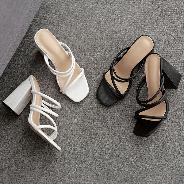 shoes slippers heels cross-tied low slides slipers women rubber flip flops high fretwork 2020 summer hawaiian pu rome basic, Black
shoes slippers heels cross-tied low slides slipers women rubber flip flops high fretwork 2020 summer hawaiian pu rome basic, Black