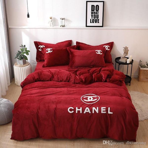 solid color winter duvet cover red 4 pieces fashion bedding sets warm bed sheet covers simple bed cover suit with pillowcase
solid color winter duvet cover red 4 pieces fashion bedding sets warm bed sheet covers simple bed cover suit with pillowcase