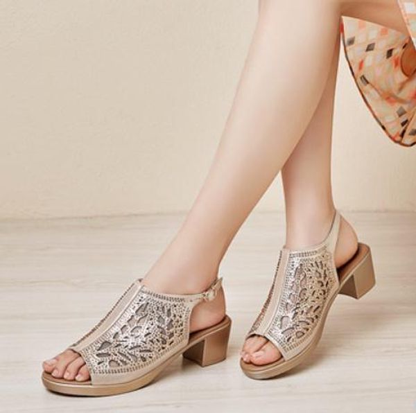 2019 women's sandals in summer with new style middle heel coarse heel @27, Black
2019 women's sandals in summer with new style middle heel coarse heel @27, Black
