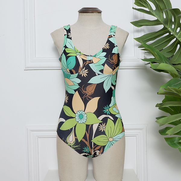 2020 arrive sell lady bikini swimsuit swimwear women one piece bathing suits monokini girl beach sexi 20060906d, White;black
2020 arrive sell lady bikini swimsuit swimwear women one piece bathing suits monokini girl beach sexi 20060906d, White;black