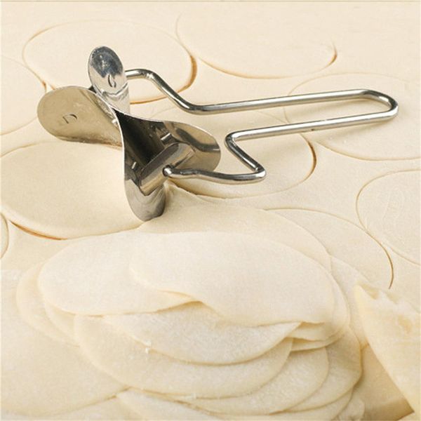 8cm kitchen diy dumpling tools stainless steel spatula cookie round rolling cutting blade dough circle cutter drop shipping wh1159
8cm kitchen diy dumpling tools stainless steel spatula cookie round rolling cutting blade dough circle cutter drop shipping wh1159