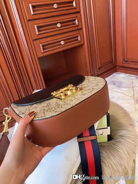 2020 холст spell из натуральной кожи сумка седло плеча bucket женщина изношенные женщина сумка кошельки сумки девушки женщины роскошные женщ
2020 холст spell из натуральной кожи сумка седло плеча bucket женщина изношенные женщина сумка кошельки сумки девушки женщины роскошные женщ