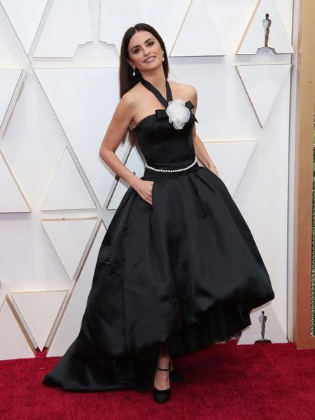2020 oscar penélope cruz вечерние платья черный вечерний костюм с карманом специальный повод холтер платья выпускного вечера красный ковер п, Black;red
2020 oscar penélope cruz вечерние платья черный вечерний костюм с карманом специальный повод холтер платья выпускного вечера красный ковер п, Black;red