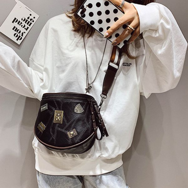 retro badge mori women's department small bag women's oblique straddle bag fall 2020 new wide strap fashion single
retro badge mori women's department small bag women's oblique straddle bag fall 2020 new wide strap fashion single