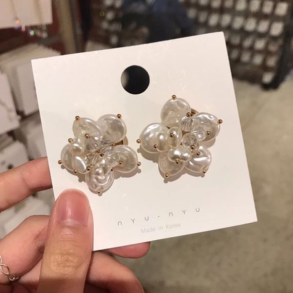 mengjiqiao корейский новый vintage ручной работы из бисера цветок имитация pearl big серег для женщин свадебные ювелирные изделия oorbellen, Golden;silver
mengjiqiao корейский новый vintage ручной работы из бисера цветок имитация pearl big серег для женщин свадебные ювелирные изделия oorbellen, Golden;silver