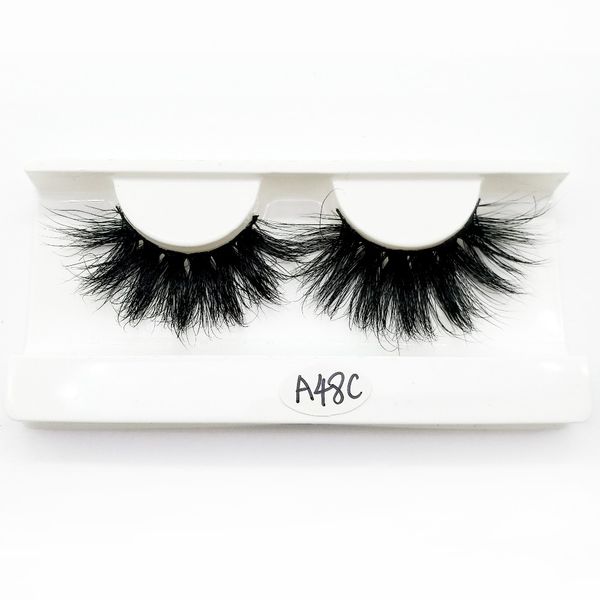 100% mink eyelashes false eyelashes crisscross natural fake lashes 3d golden packaging box
100% mink eyelashes false eyelashes crisscross natural fake lashes 3d golden packaging box