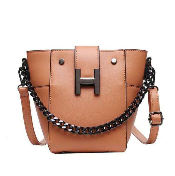 designer luxury handbags purses fashion women chain shoulder bags cross body bag h letter beach travel totes bag
designer luxury handbags purses fashion women chain shoulder bags cross body bag h letter beach travel totes bag