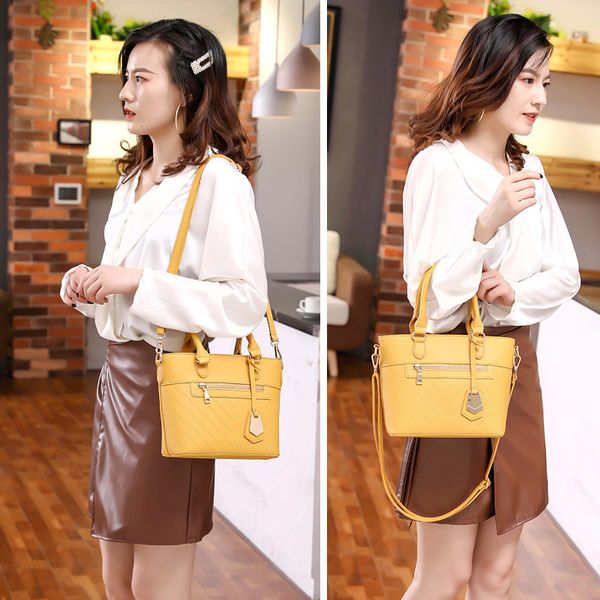 2019 concise v figure vehicle suture portable bale pu woman package single shoulder package luxury bag handbags exceed fire tide trend
2019 concise v figure vehicle suture portable bale pu woman package single shoulder package luxury bag handbags exceed fire tide trend