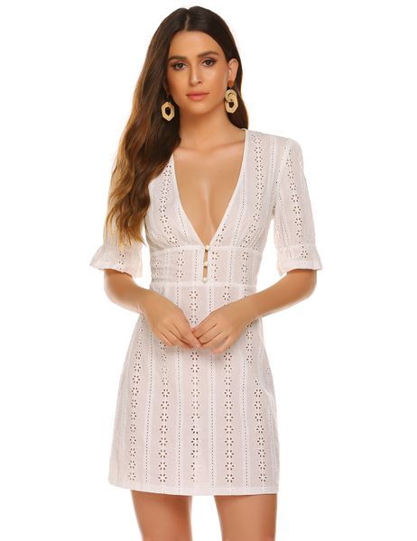 closed waist short skirt deep v low chest hollow dress women's autumn and winter
closed waist short skirt deep v low chest hollow dress women's autumn and winter