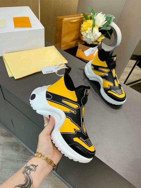 2020 new arrival women and men archlight sneakers chaussures argent silver black monogram lace up flat trainer sci-fi sneakers size 35-45
2020 new arrival women and men archlight sneakers chaussures argent silver black monogram lace up flat trainer sci-fi sneakers size 35-45