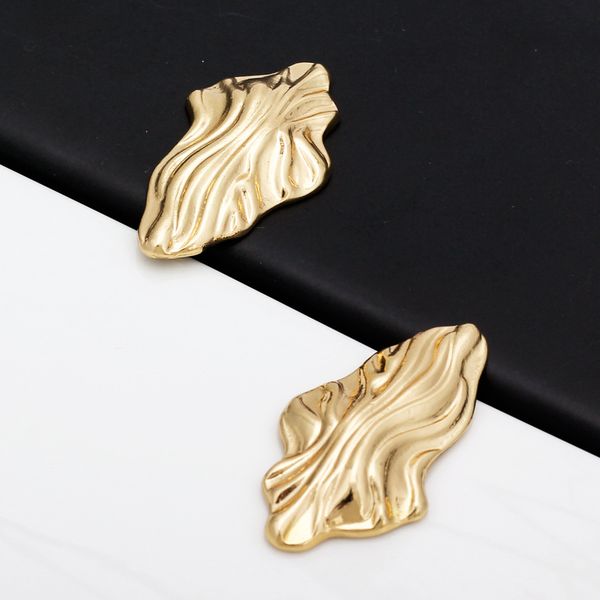 2020 fashion luxury chic earrings personality creative irregular corrugated alloy ladies earrings, Golden
2020 fashion luxury chic earrings personality creative irregular corrugated alloy ladies earrings, Golden