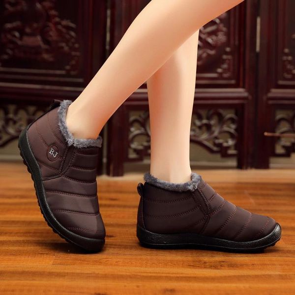 size 39 to 46 plus size winter men shoes fur waterproof upper boots keep warm ankle boots plus velvet boot flat snow, Black
size 39 to 46 plus size winter men shoes fur waterproof upper boots keep warm ankle boots plus velvet boot flat snow, Black