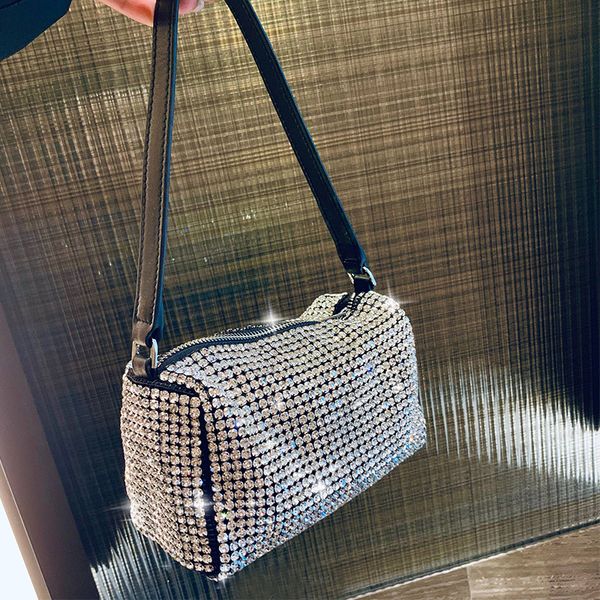 women day clutches bag metallic diamonds handbag 2019 new fashion pu leather female ladies tote evening bags girls for party 489
women day clutches bag metallic diamonds handbag 2019 new fashion pu leather female ladies tote evening bags girls for party 489