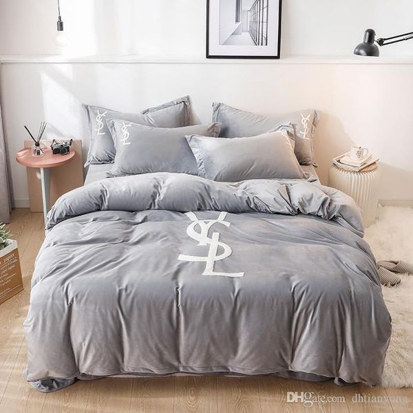 gray fashion men and women bedding sets cover winter l european style duvet covers bedding suit
gray fashion men and women bedding sets cover winter l european style duvet covers bedding suit