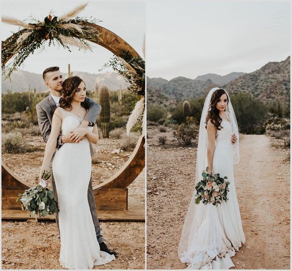 2020 modest beautiful plus v neck sleeveless mermaid wedding dresses lace applique wedding gowns sweep train robe de mariée, White
2020 modest beautiful plus v neck sleeveless mermaid wedding dresses lace applique wedding gowns sweep train robe de mariée, White