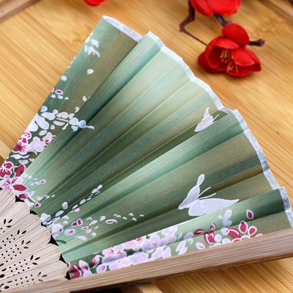 wedding hand fragrant party carved bamboo folding fan chinese style wooden hand fan ladies fans for gift abanicos para boda
wedding hand fragrant party carved bamboo folding fan chinese style wooden hand fan ladies fans for gift abanicos para boda