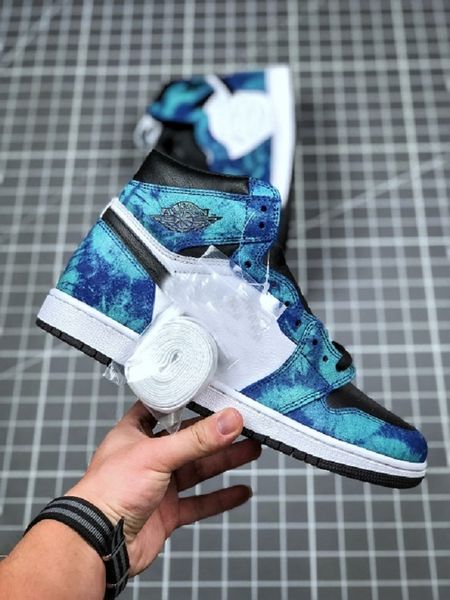 1 high og tie dye 1s women men basketball sports shoes sneakers 1 high zoom rage green trainers size 40-46
1 high og tie dye 1s women men basketball sports shoes sneakers 1 high zoom rage green trainers size 40-46