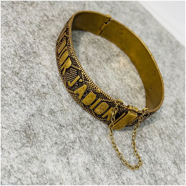 luxury jewelry designer gold bracelets for women cuff bracelets fashion luxury designer jewelry for women ing, Golden;silver
luxury jewelry designer gold bracelets for women cuff bracelets fashion luxury designer jewelry for women ing, Golden;silver