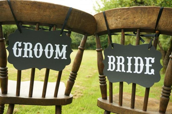mr & mrs / bride&groom kraft paper board ribbon p props chair signs wedding decoration letter sign event party supplies
mr & mrs / bride&groom kraft paper board ribbon p props chair signs wedding decoration letter sign event party supplies