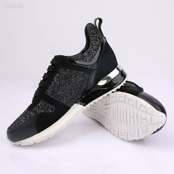 2020 leisure autumn and winter european station low-end temperament wild comfortable men's shoes factory direct sales size 39-45cm, Black
2020 leisure autumn and winter european station low-end temperament wild comfortable men's shoes factory direct sales size 39-45cm, Black
