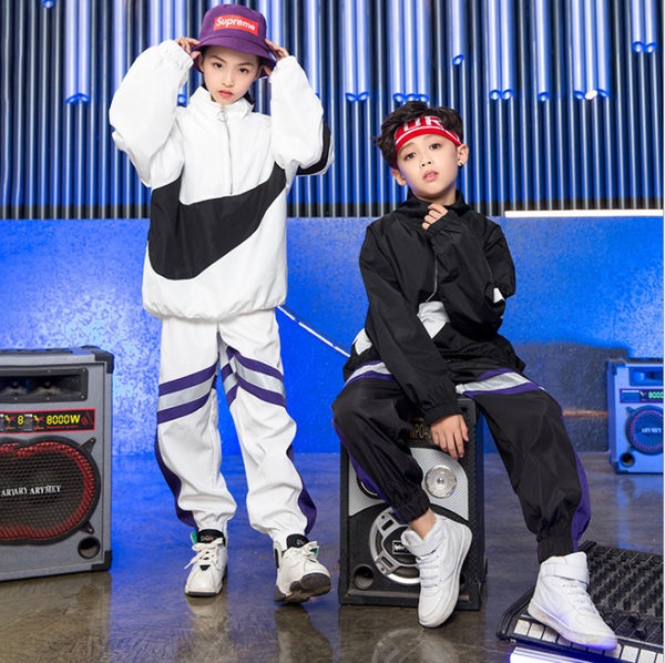 2020 children's street dance suit loose white black jacket pants set kids girls boys hip hop jazz costumes for stage performance, Black;red
2020 children's street dance suit loose white black jacket pants set kids girls boys hip hop jazz costumes for stage performance, Black;red