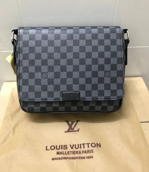 High-end quality new arrival famous Brand Classic designer fashion Men messenger bags cross body bag school bookbag should 86658
High-end quality new arrival famous Brand Classic designer fashion Men messenger bags cross body bag school bookbag should 86658