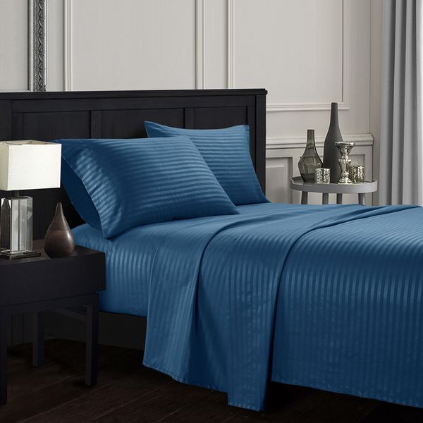 4pcs/set elegant comfort bedding set pure color embossed collection bed cover bed sheet and pillowcase set classic bedding
4pcs/set elegant comfort bedding set pure color embossed collection bed cover bed sheet and pillowcase set classic bedding