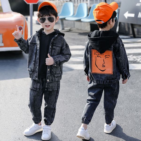 2020 new children's clothing denim suit children's spring and autumn clothing thickening two-piece suit, White
2020 new children's clothing denim suit children's spring and autumn clothing thickening two-piece suit, White