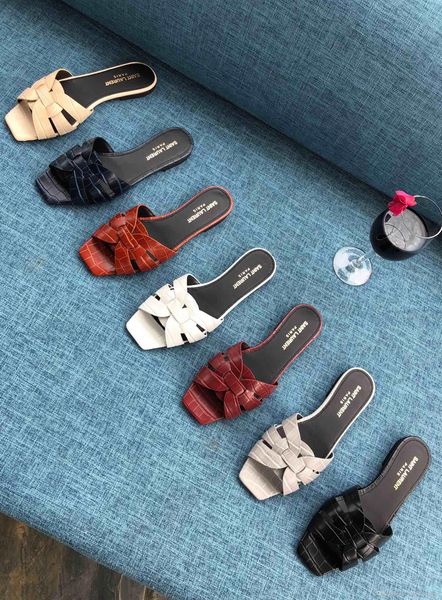 Высокое Качество Летние Тапочки Мода Роскошные Женская Обувь Модельер 2019 Новые Д
Высокое Качество Летние Тапочки Мода Роскошные Женская Обувь Модельер 2019 Новые Д