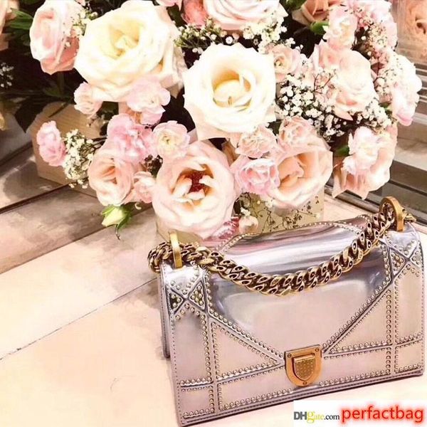 designer luxury exquisite crossbody messenger women shoulder good leather muti colors famos brand handbag 2020 style size 20cm
designer luxury exquisite crossbody messenger women shoulder good leather muti colors famos brand handbag 2020 style size 20cm